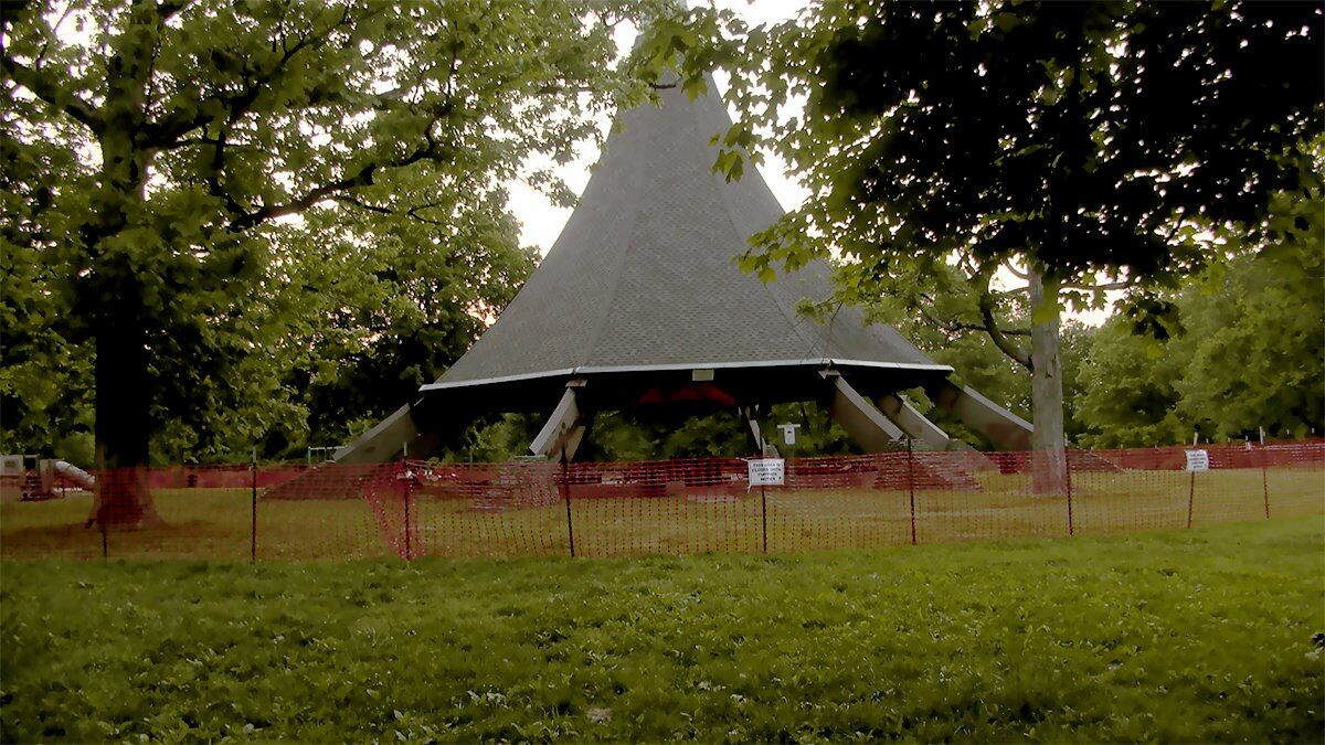 Hogan's Fountain Pavilion in Cherokee Park has been temporarily closed.