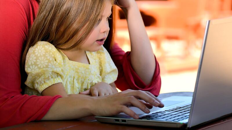 Students can see their teachers online before they get into the classroom (Source: Pexels)