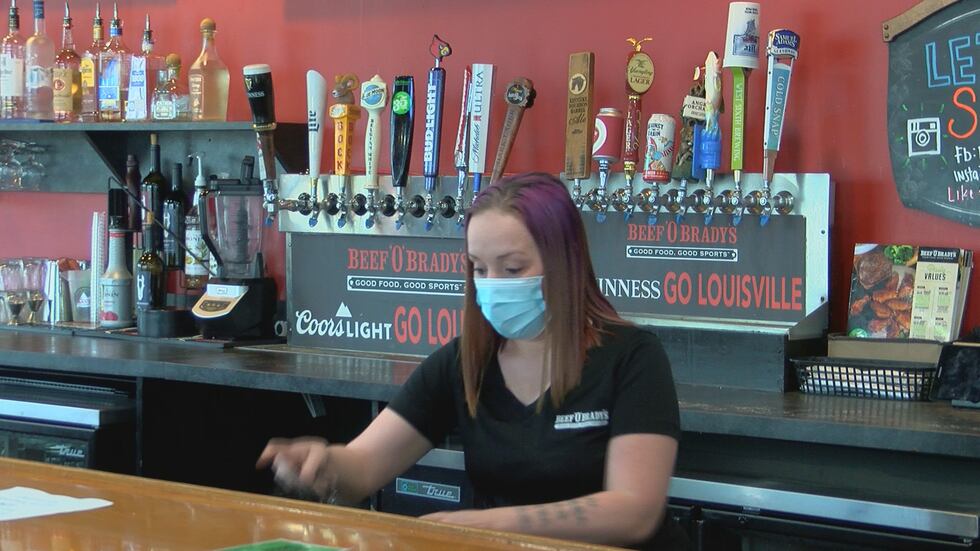 Employees will receive a $100 gift card if they get vaccinated.