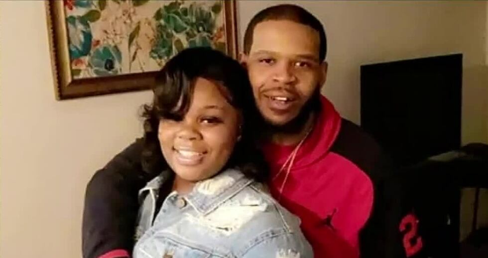 Breonna Taylor’s neighbors on Friday described the drama that unfolded on their street back in...