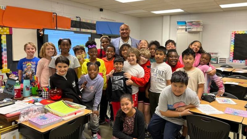 WAVE News Sports Director Kendrick Haskins makes guest appearance at Watterson Elementary...