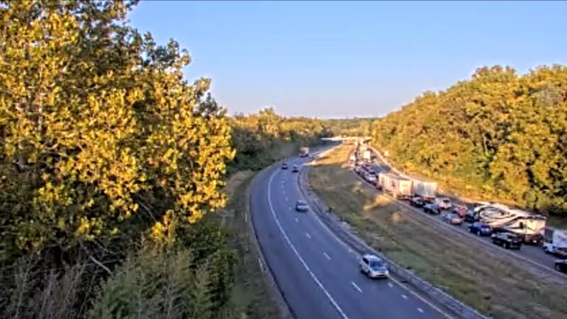 A crash on I-71 N near I-264 has closed all lanes.