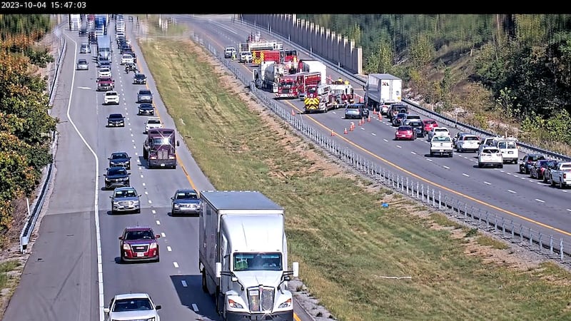 Crash on I-71 North approaching I-265.