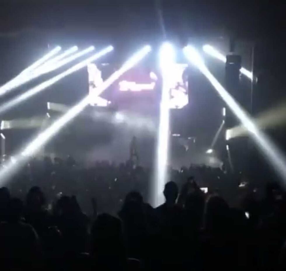 Bryson Tiller plays to a packed house at the Louisville Palace on March 12, 2016. (Source: DJ...