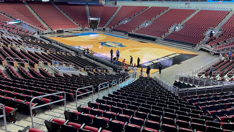 Men’s basketball tournament action is coming to Louisville over the weekend!