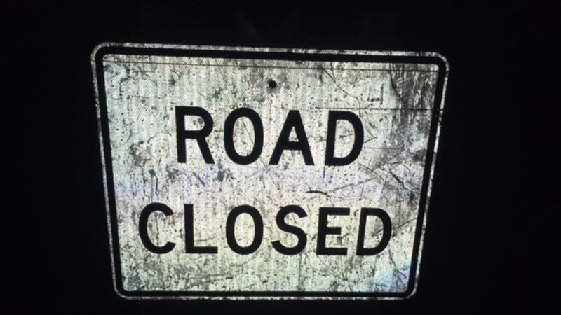 Photo of a road closed sign. (Source WOIO)