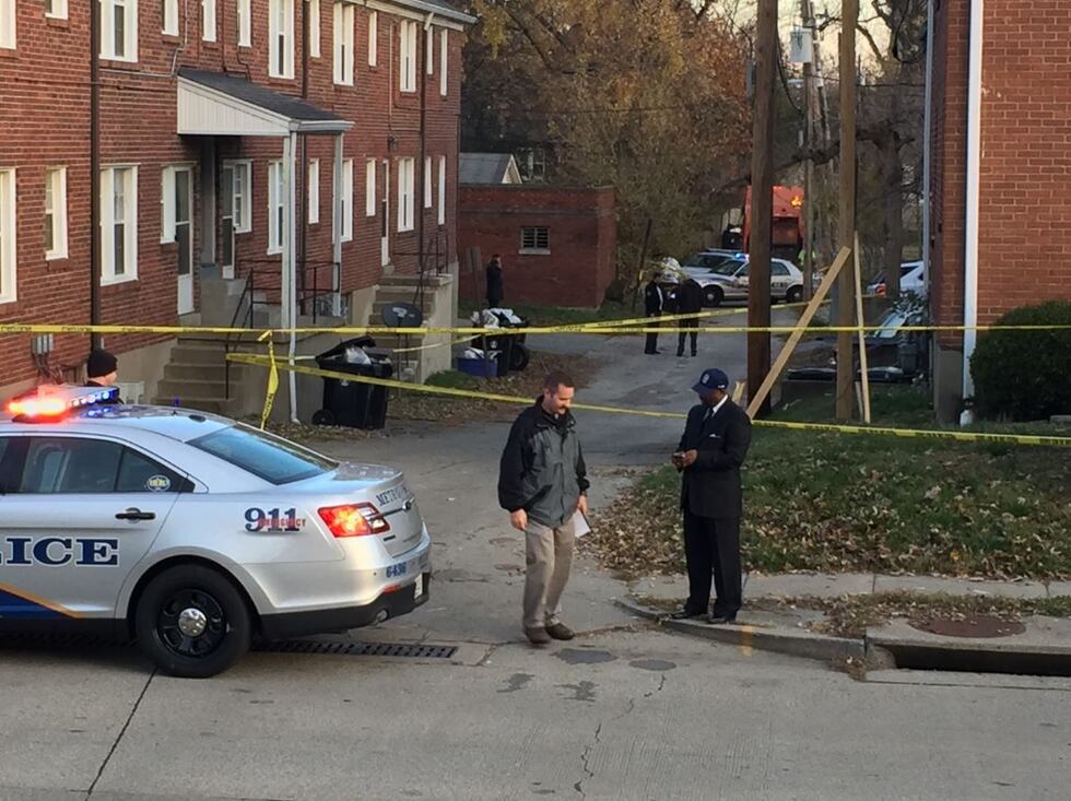 The homicide scene on W. Florence Ave. (Source: Lee Holeman, WAVE 3 News)